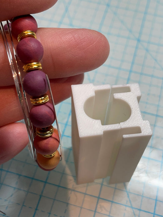 Rolling perfectly round polymer clay beads