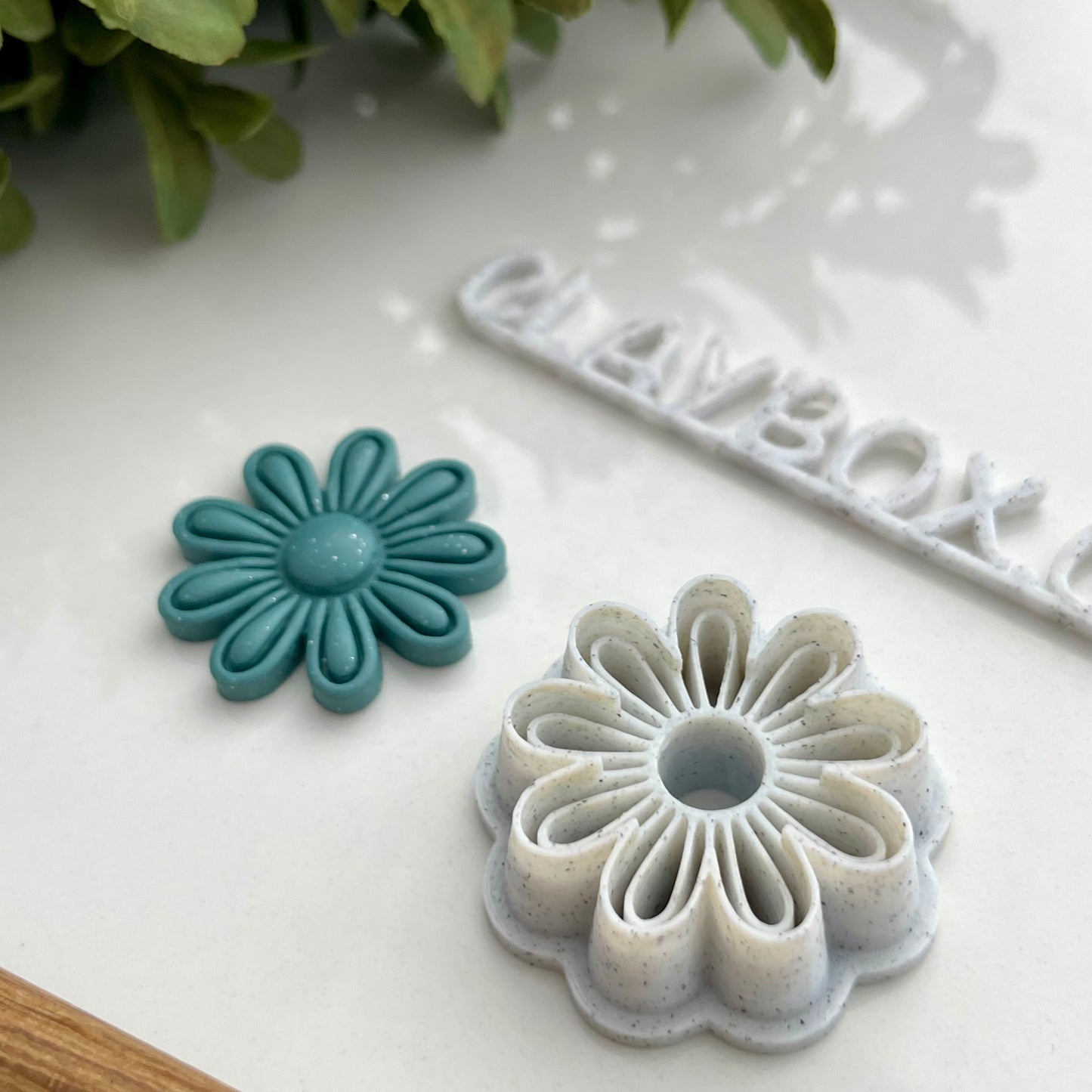 Daisy stamp/cutter