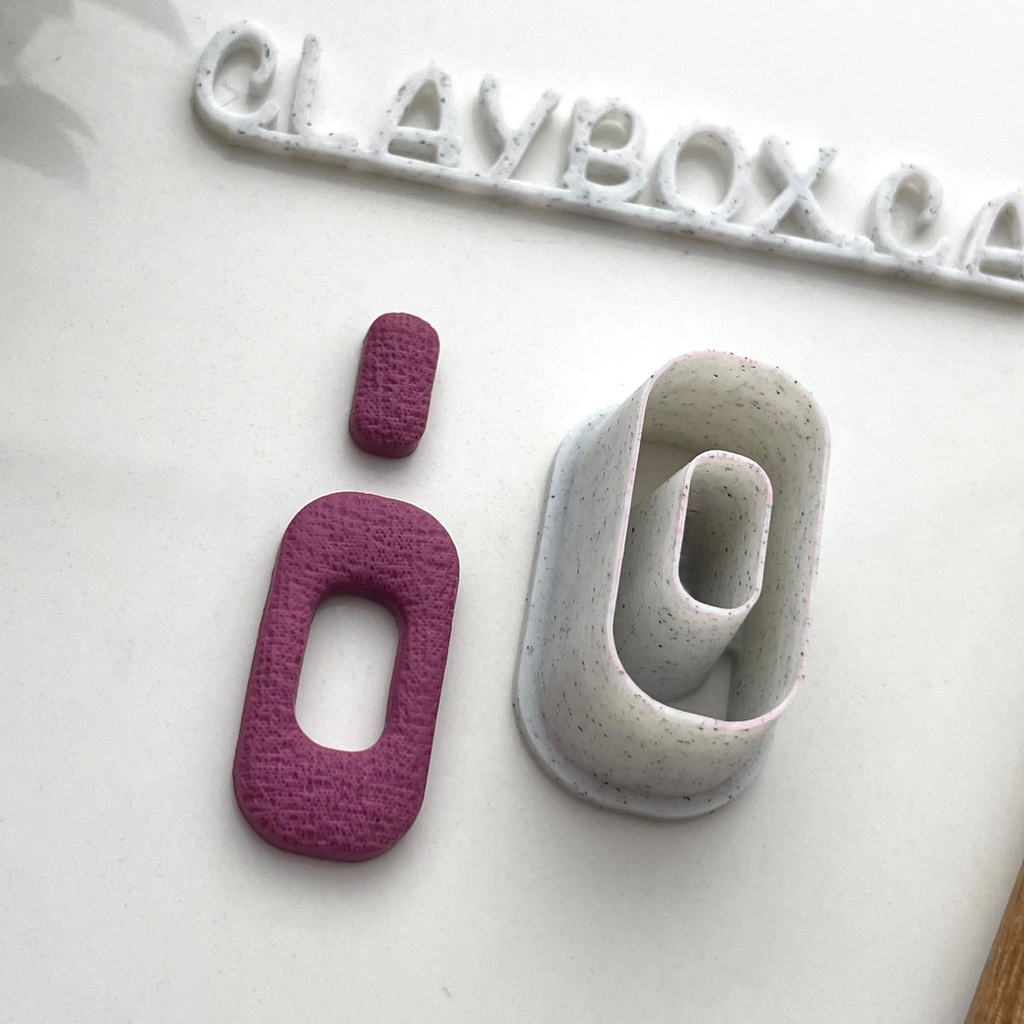 Rounded rectangle donut cutter