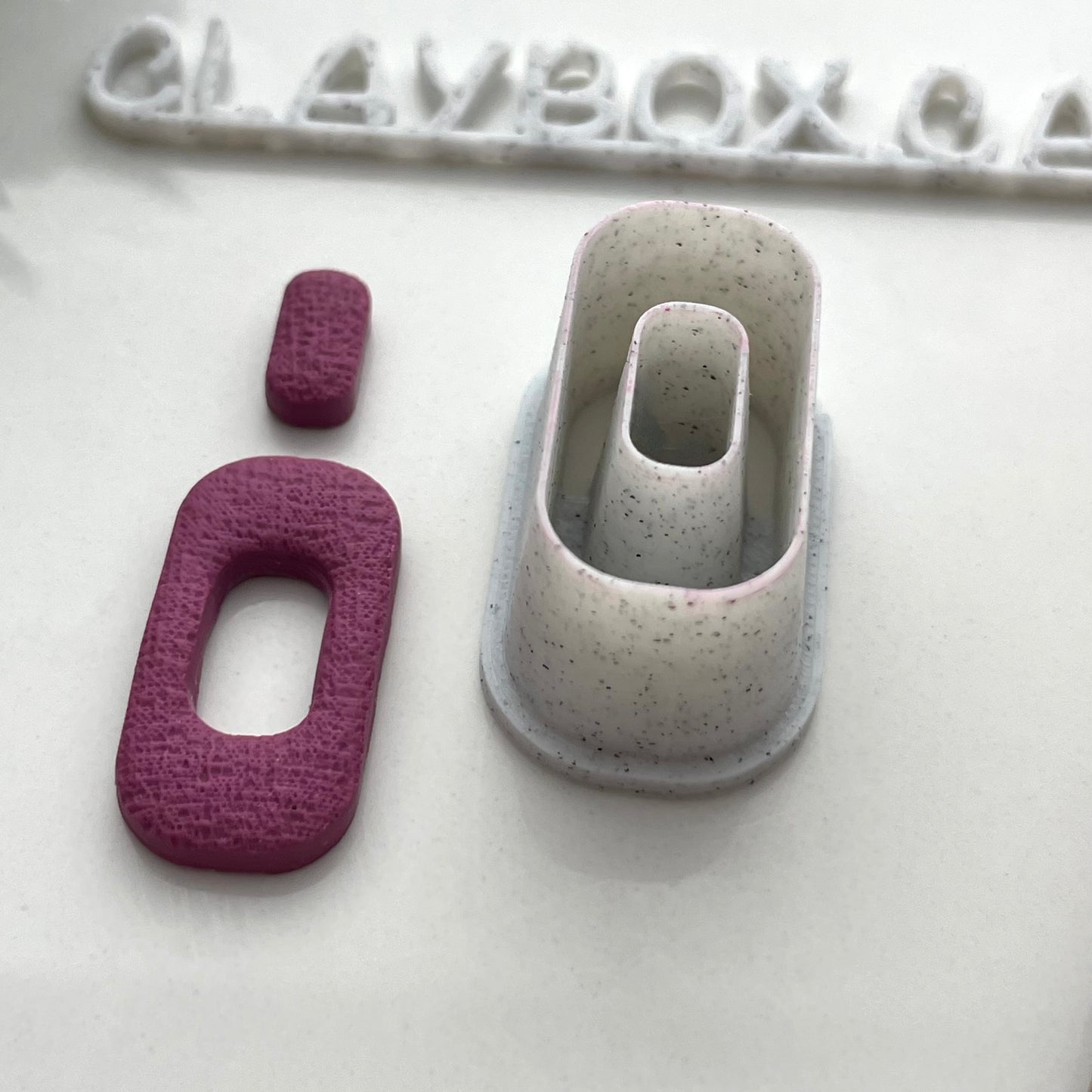 Rounded rectangle donut cutter