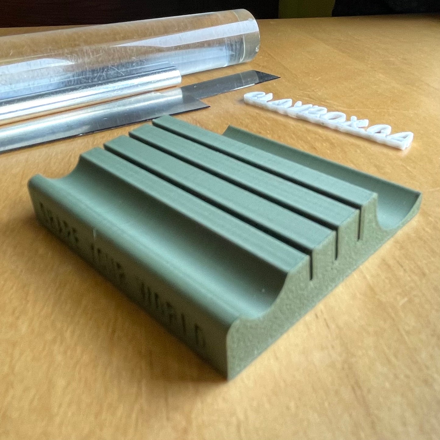 Polymer Clay Blade Holder – Tool Organizer for Roller, Blades & Knife