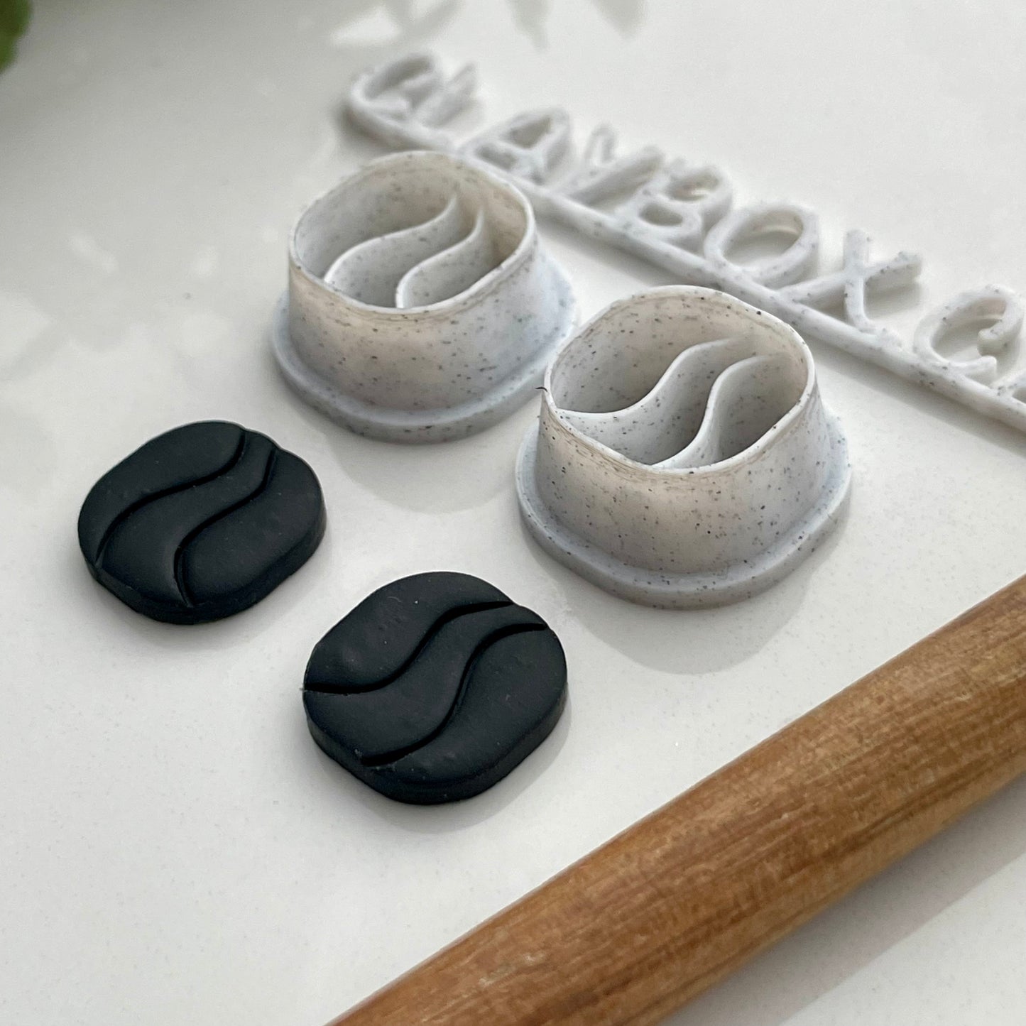 Fluid square cutter pair