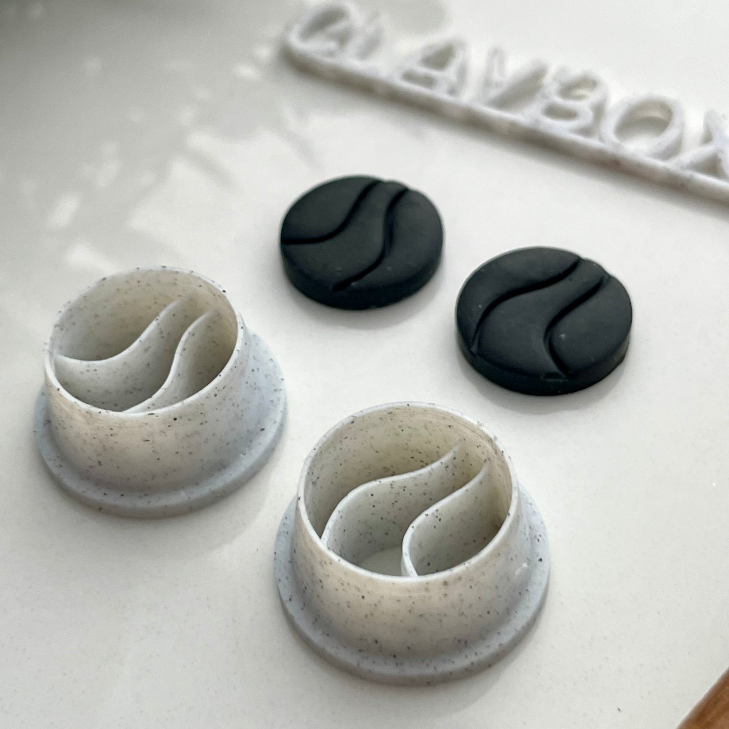 Fluid circle cutter pair