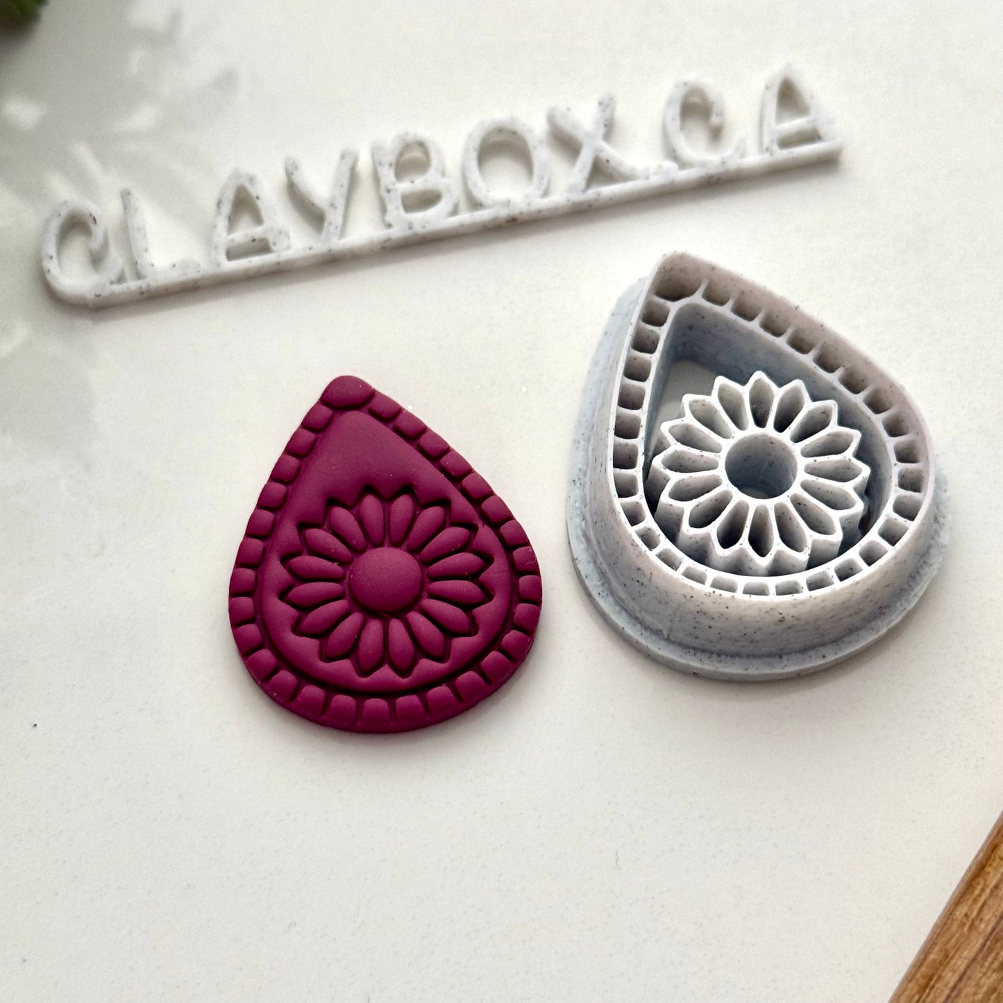 Daisy Drop Stamp/Cutter | Polymer Clay Tool | Floral Teardrop Cutter for Clay Jewelry