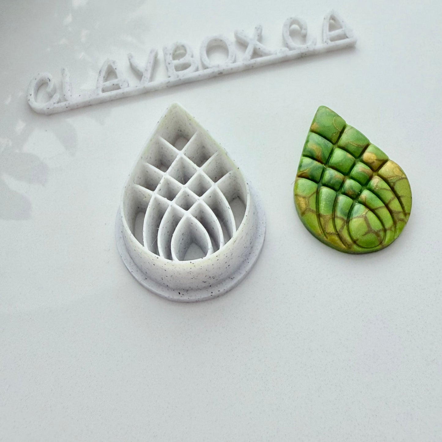Criss Cross Teardrop Cutter – Polymer Clay Tool – 3D Printed Cutter with Built-In Texture