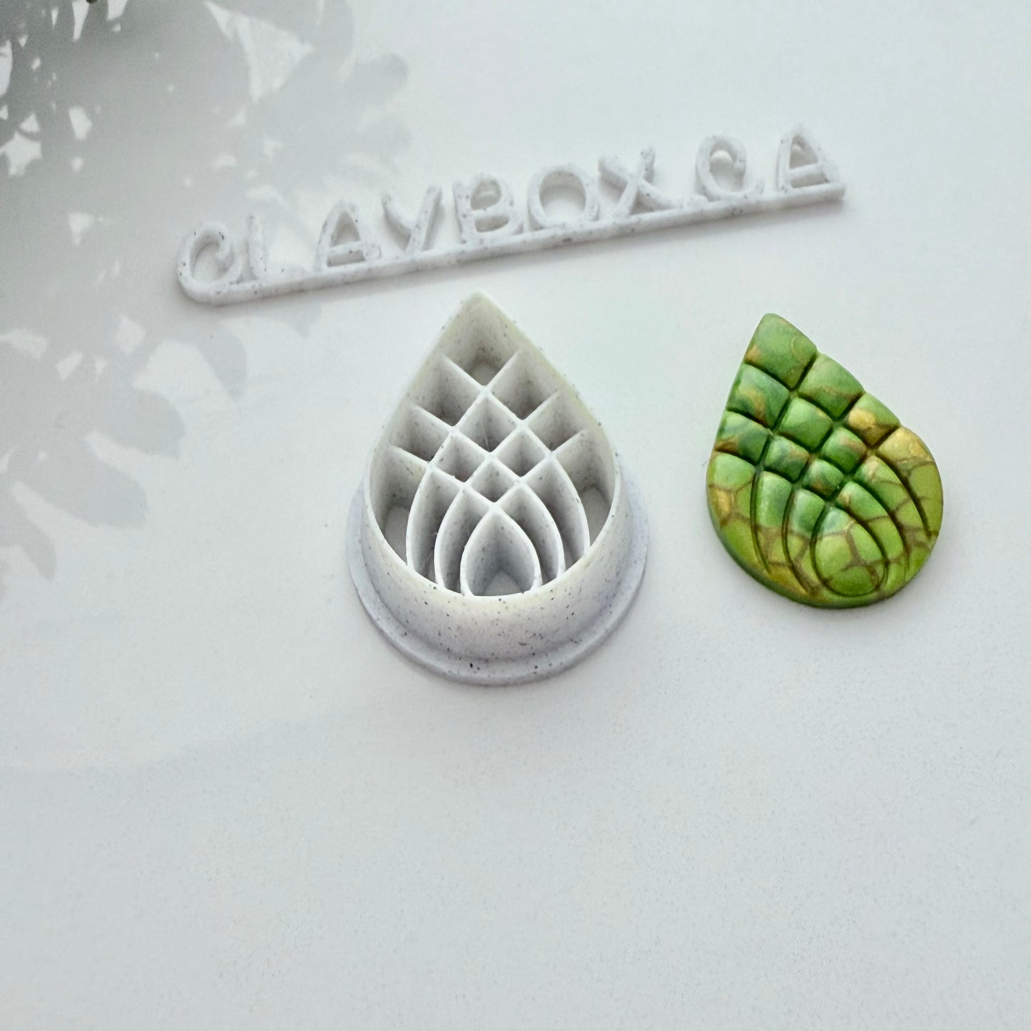 Criss Cross Teardrop Cutter – Polymer Clay Tool – 3D Printed Cutter with Built-In Texture
