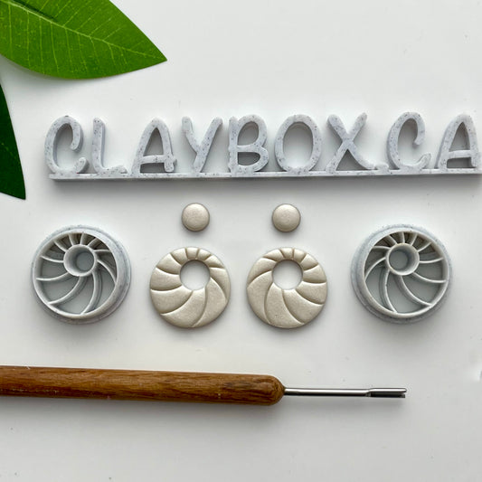 Retro circle donut cutter pair - smooth lines