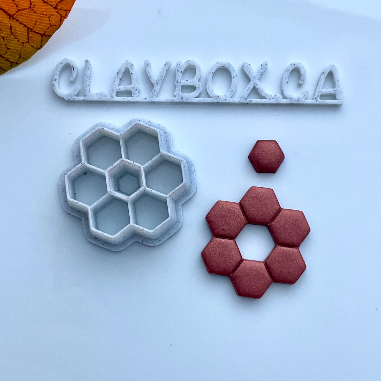 Honeycomb donut cutter