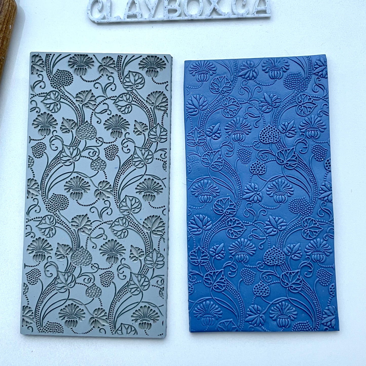 Art nouveau floral texture mat