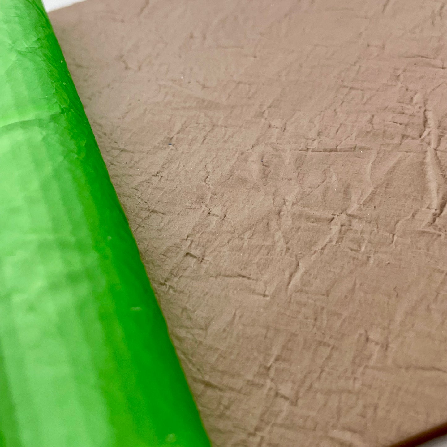 Crumpled paper roller