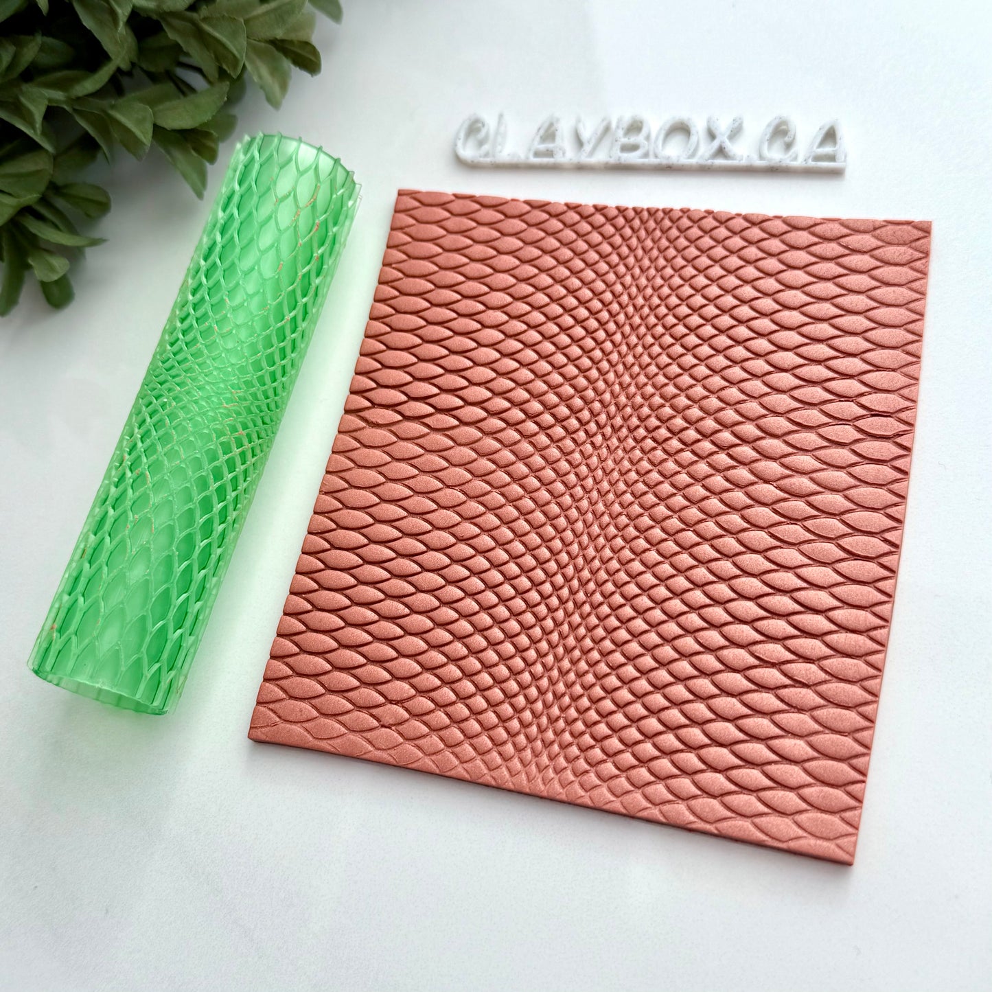 Dragon Scale Texture Roller for Polymer Clay – 4”x1” Reptile Skin Pattern Tool for Fantasy Clay Crafts, Jewelry & Earrings