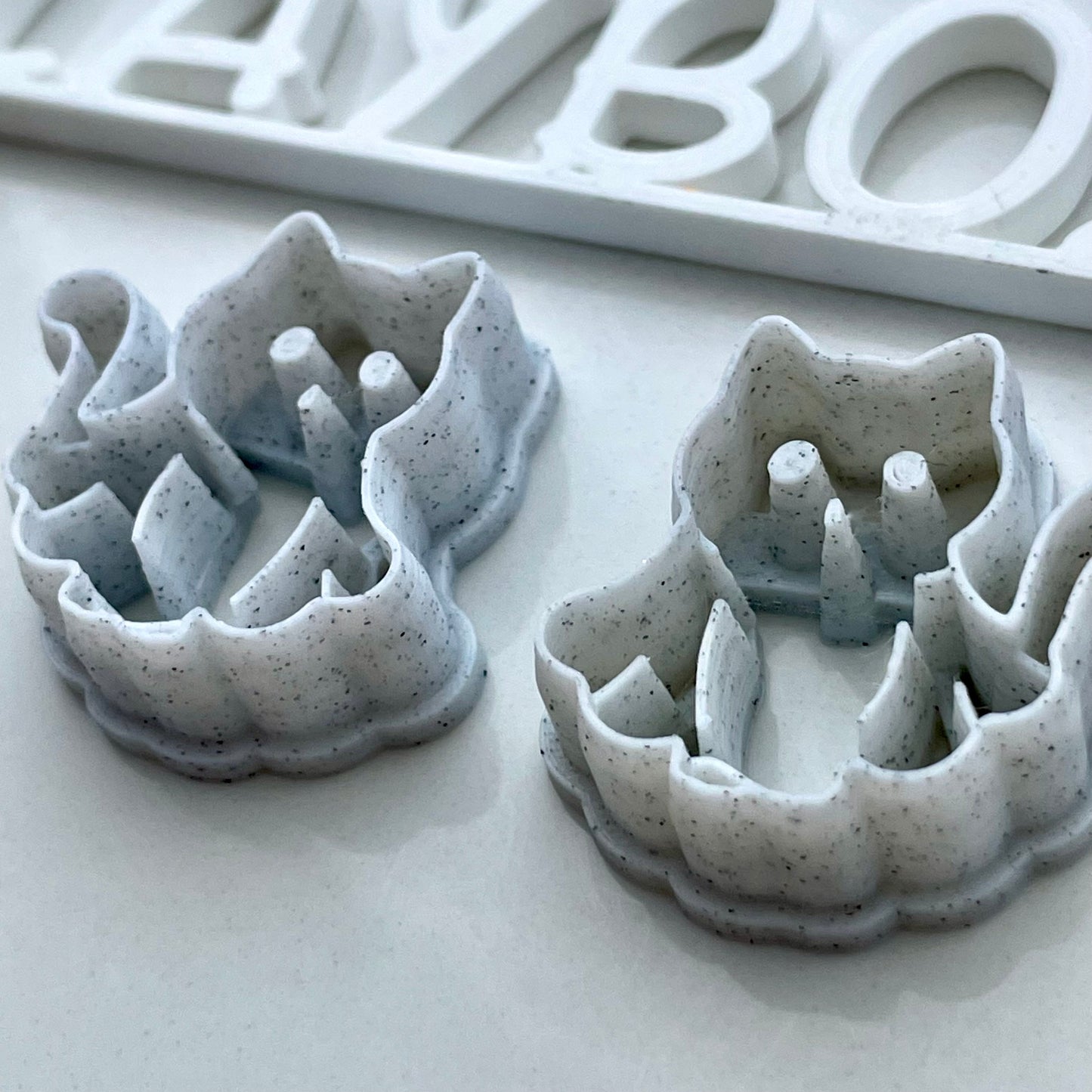 Ghost cat cutter pair