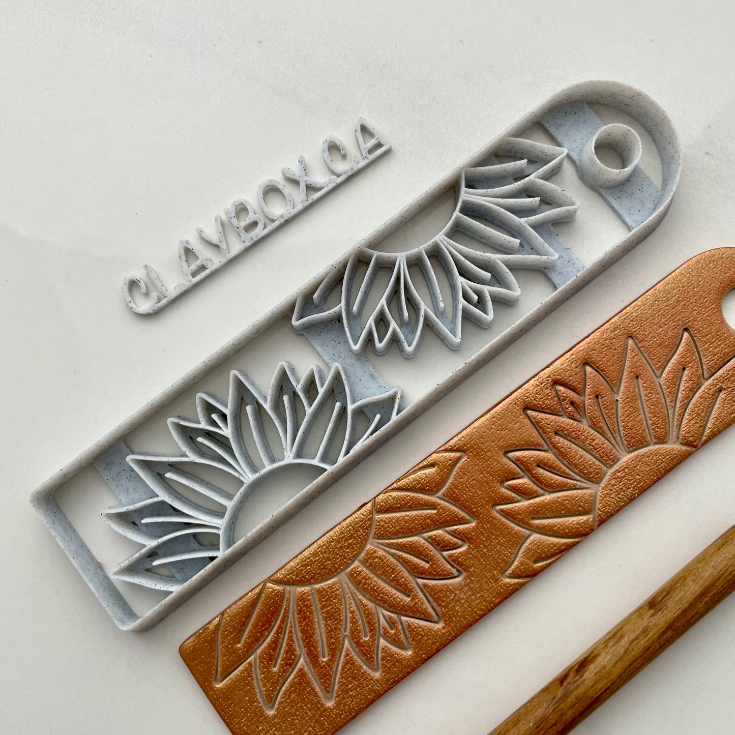 Sunflowers bookmark cutter