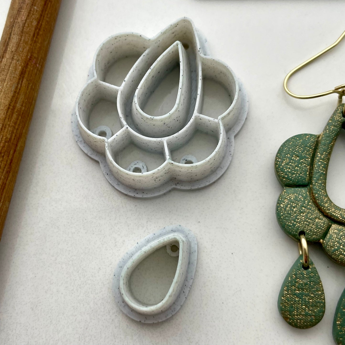 Teardrop daisy dangle cutter set - two pieces