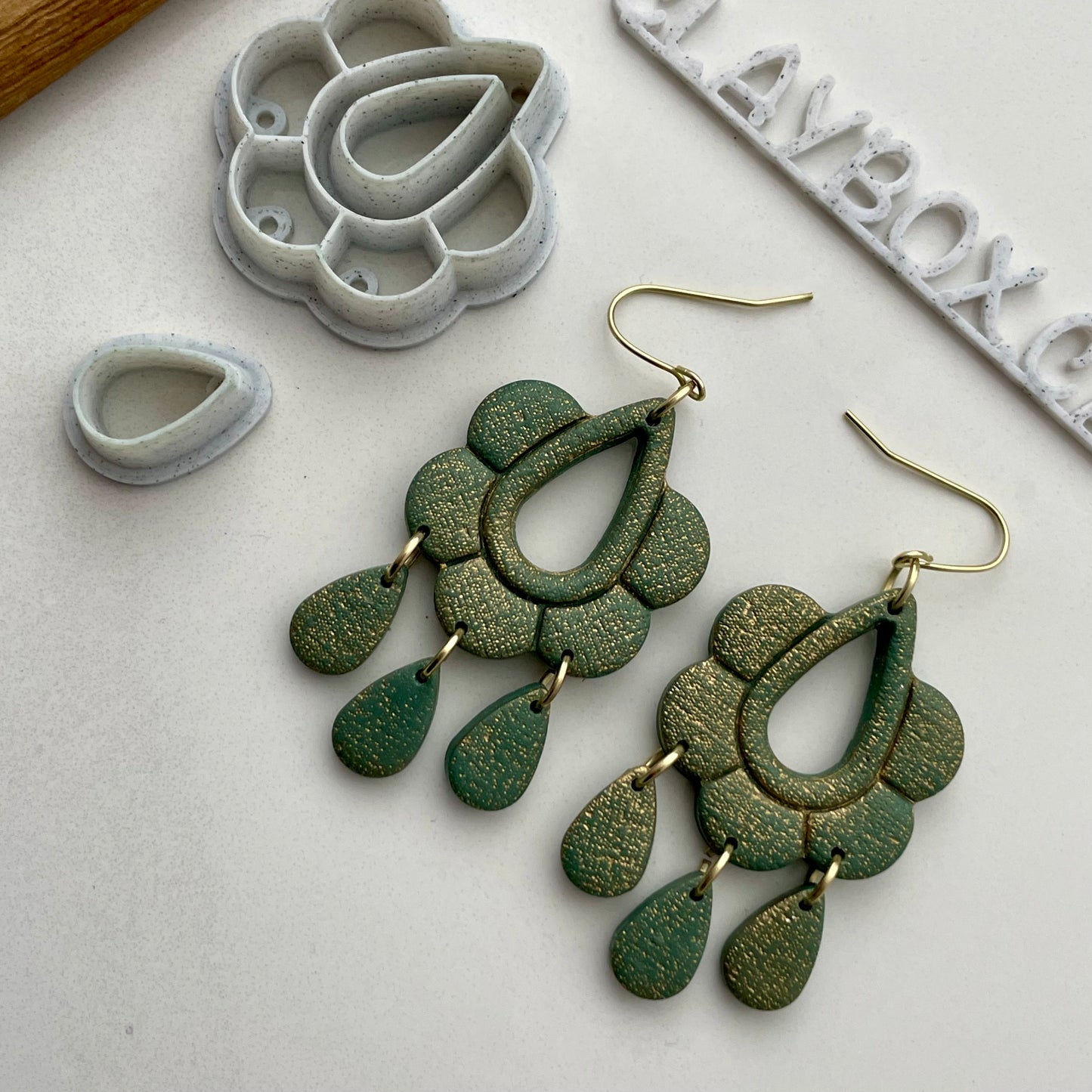 Teardrop daisy dangle cutter set - two pieces