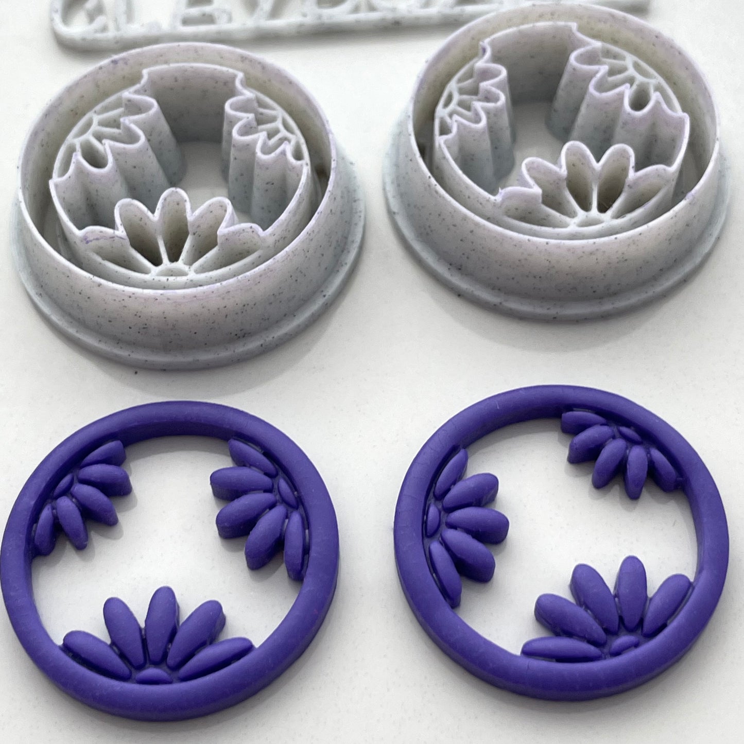 Daisy hoop cutter pair