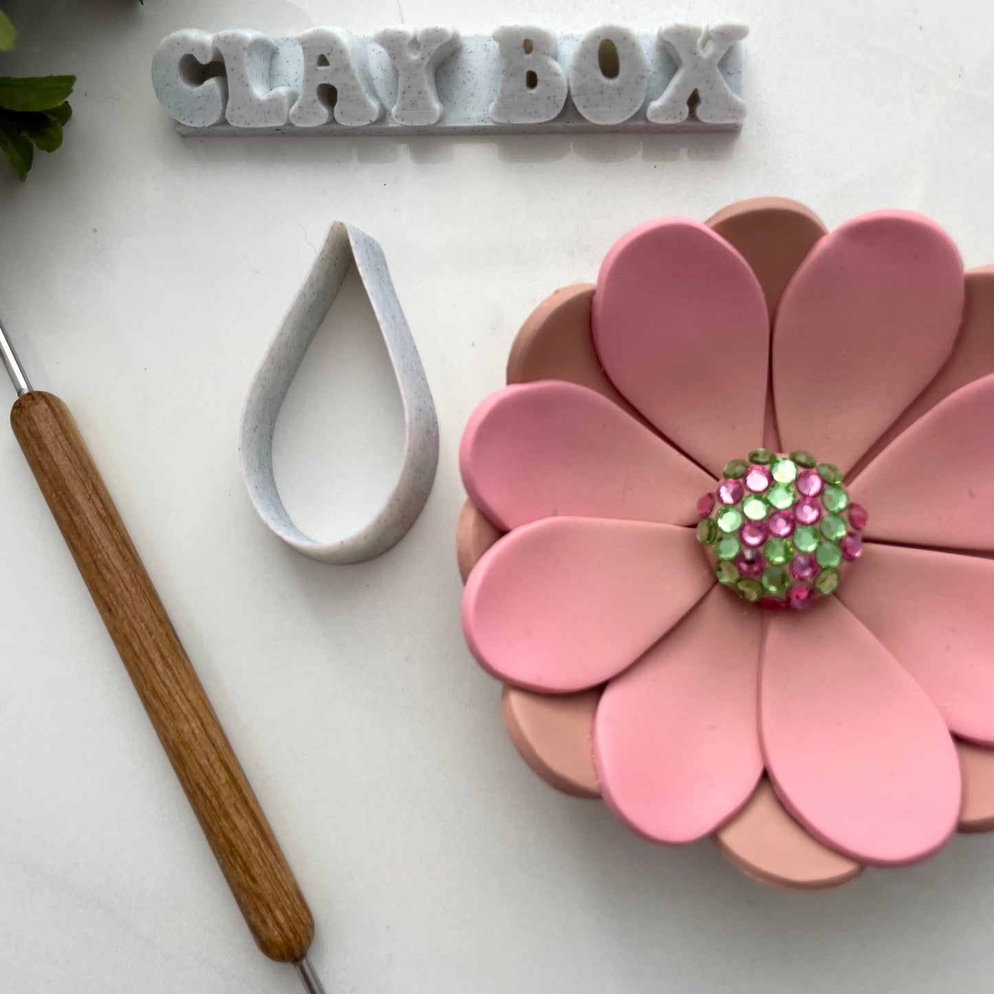 Large daisy petal cutter