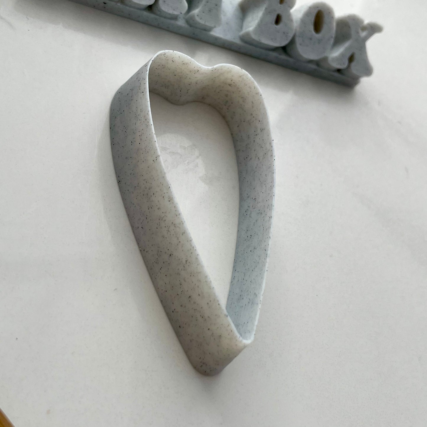 Large gerbera petal cutter