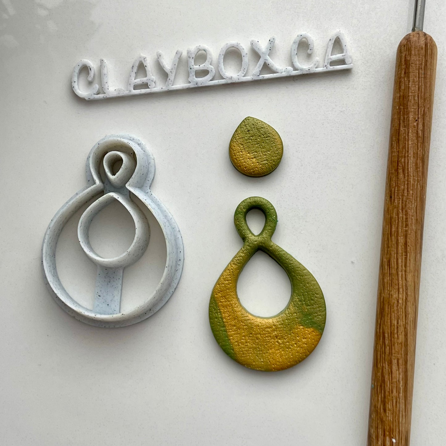 Wide figure eight donut cutter