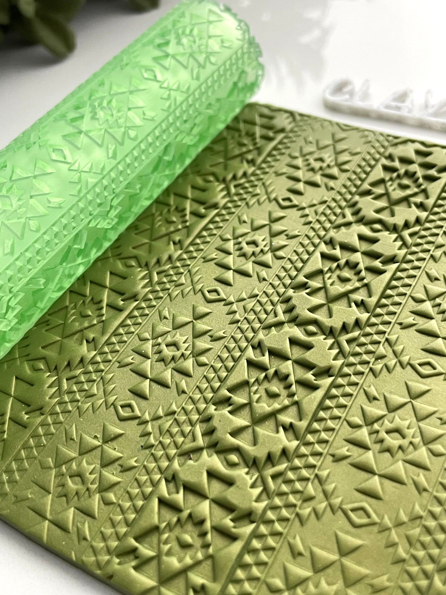 Aztec texture roller