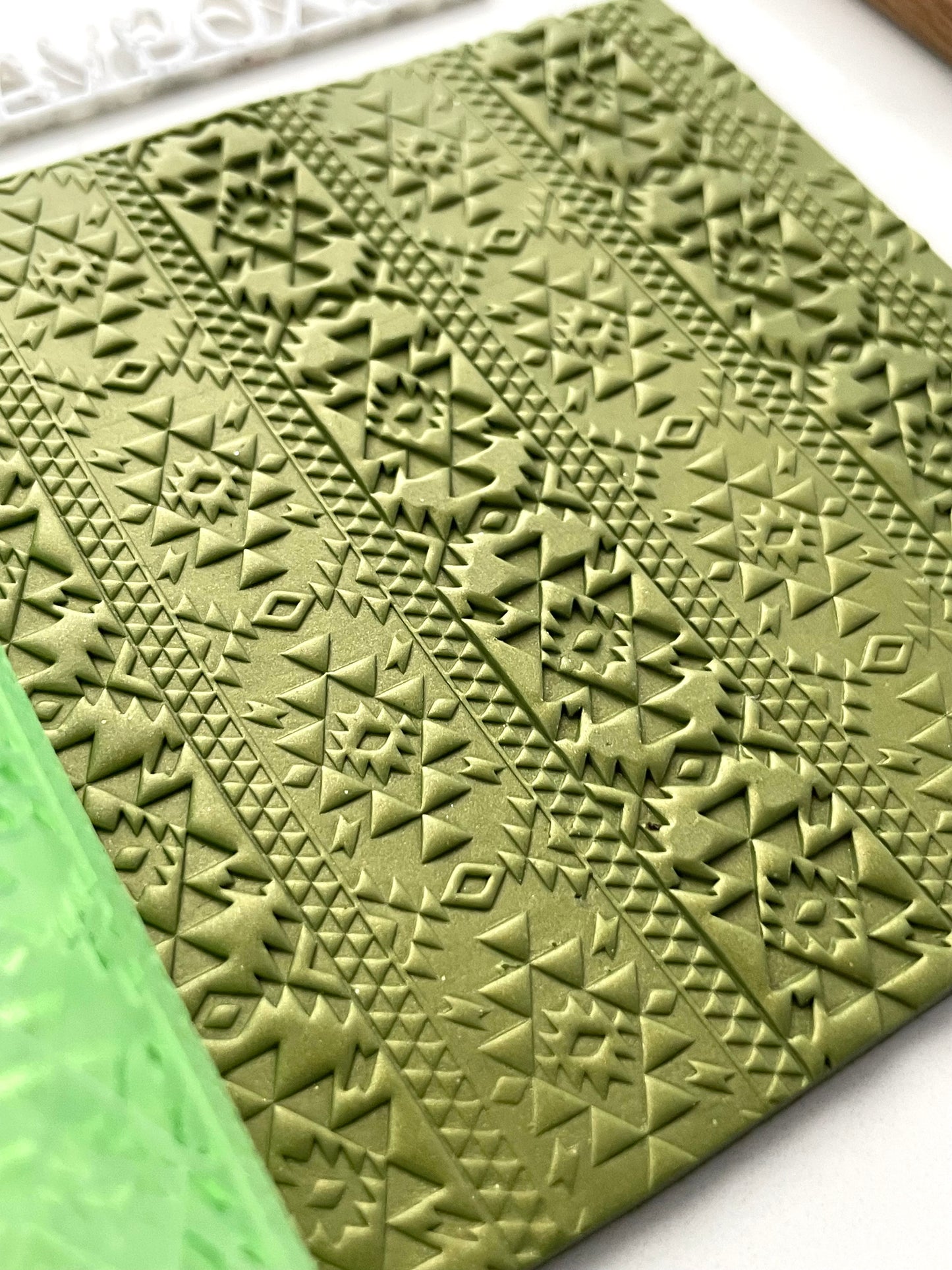 Aztec texture roller