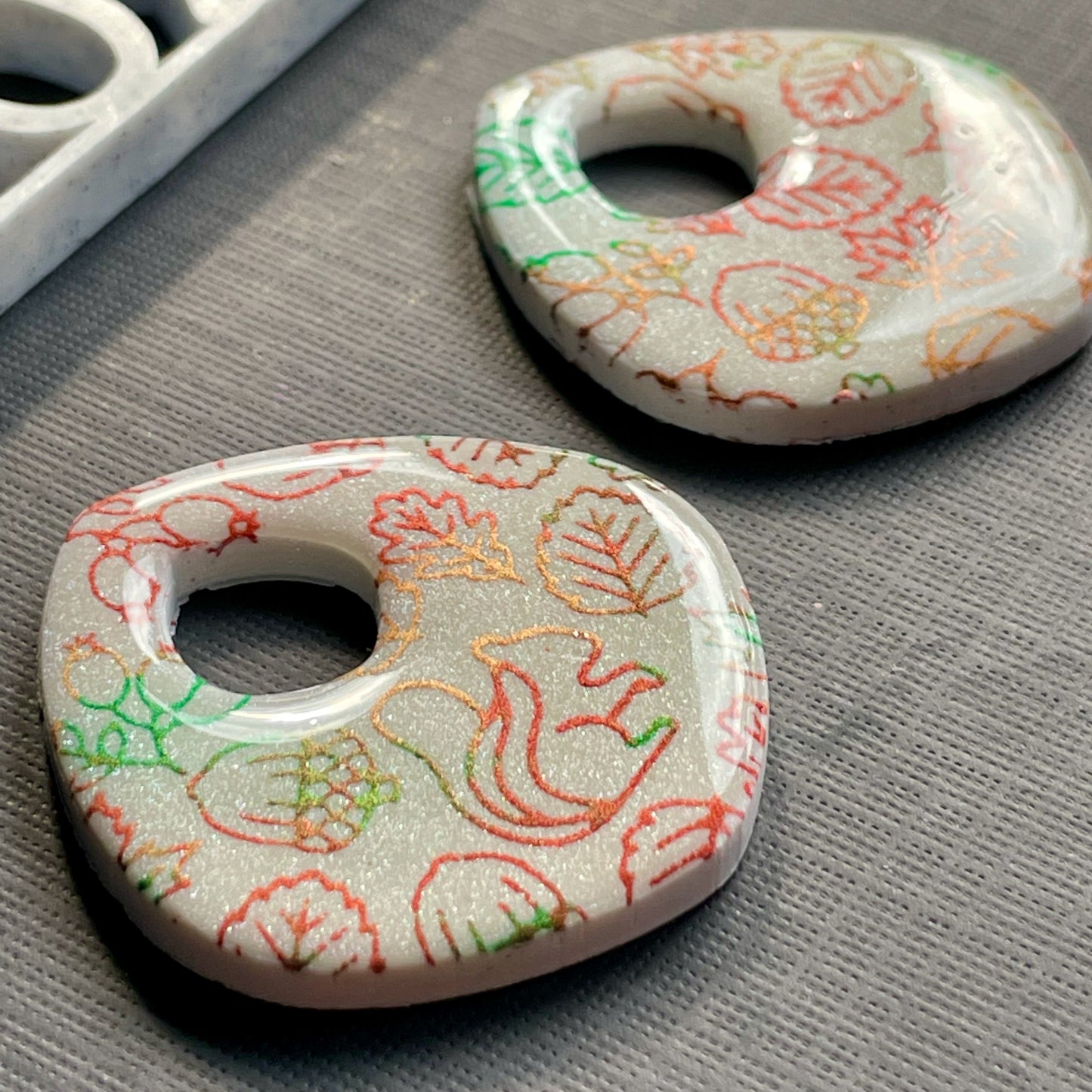 Chunky diamond donut cutter