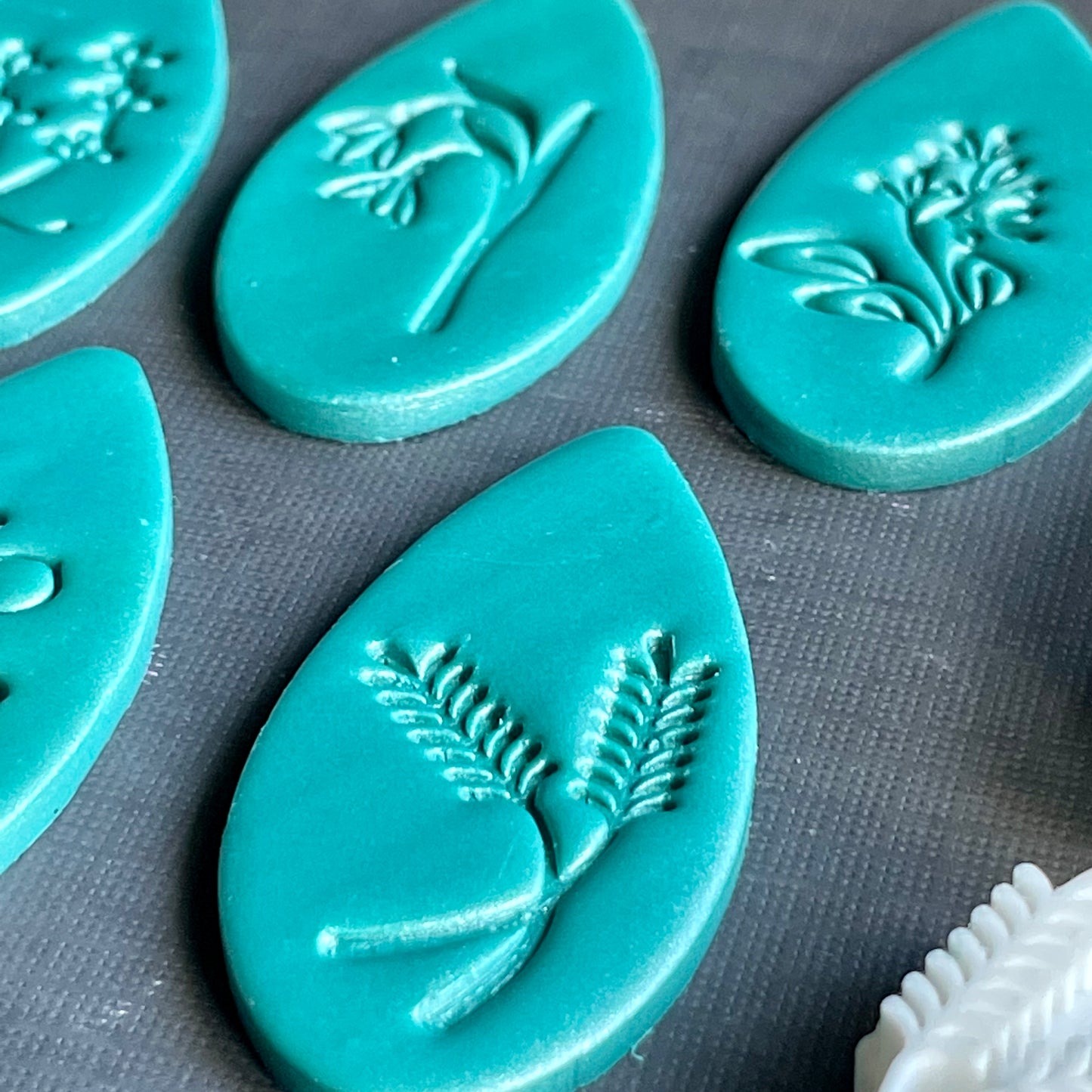 Botanical Polymer Clay Stamp & Cutter Set | 5 Floral Stamps + Matching Teardrop Cutter | Clay Tools