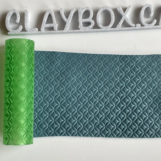 Interlocking circles roller