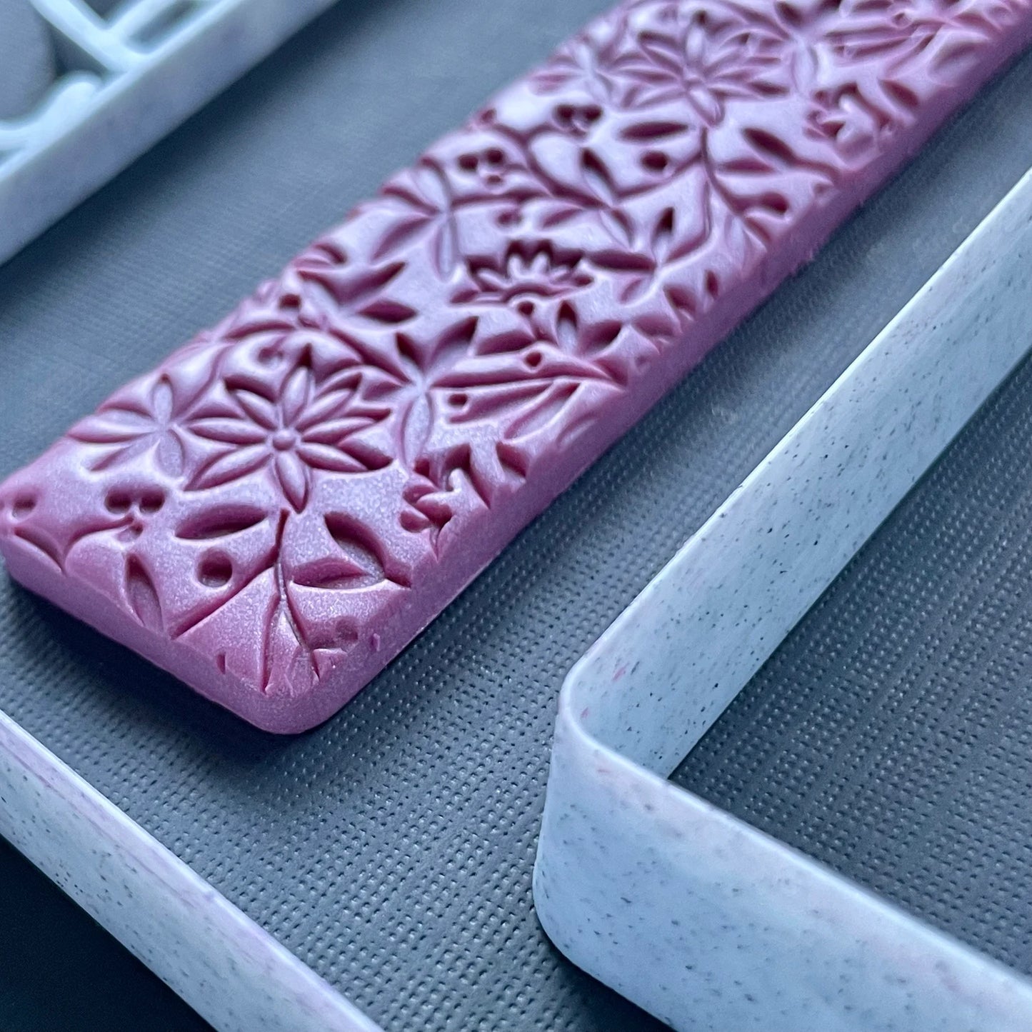 Bracelet/cuff cutter