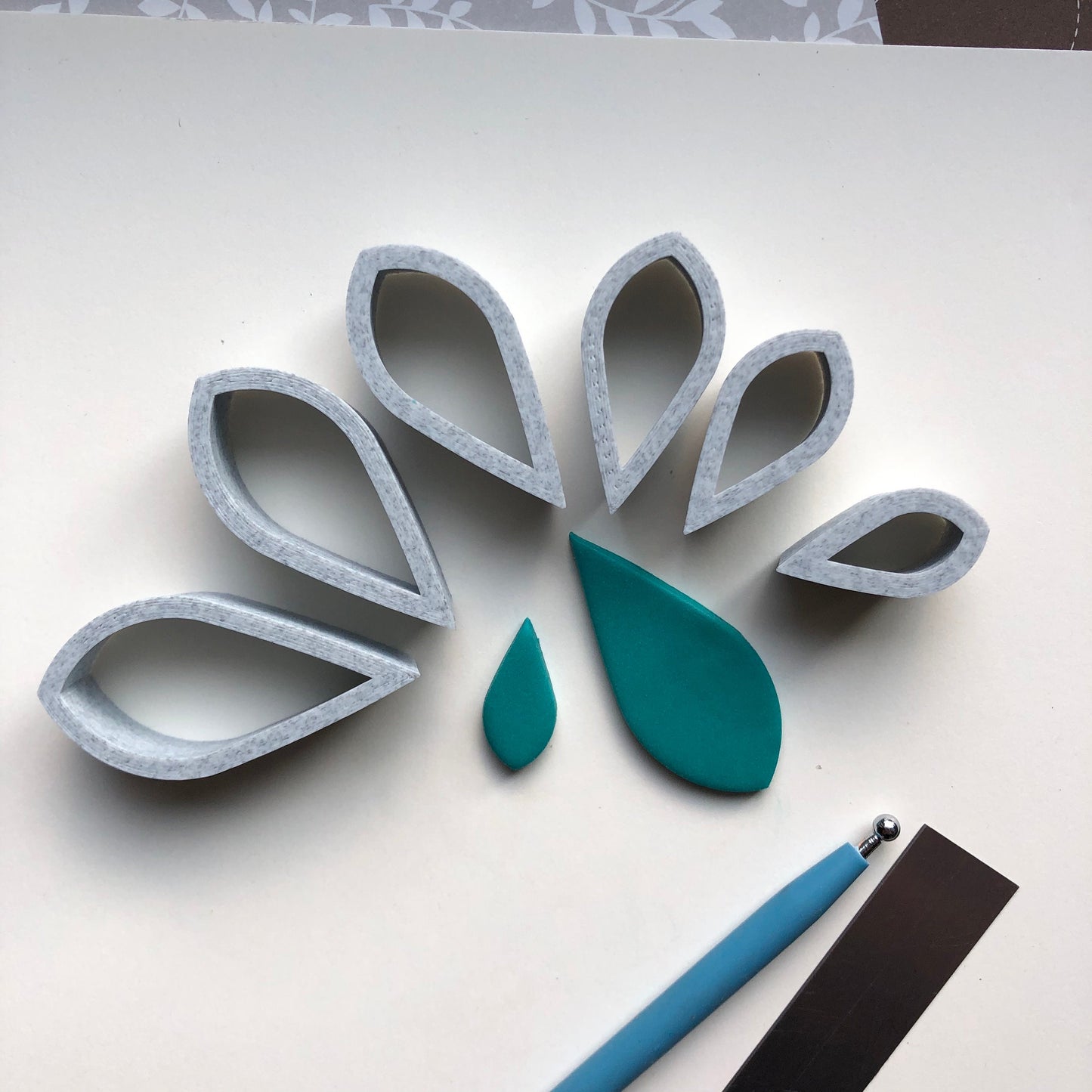 Leaf shape cutter set - made for use with polymer clay