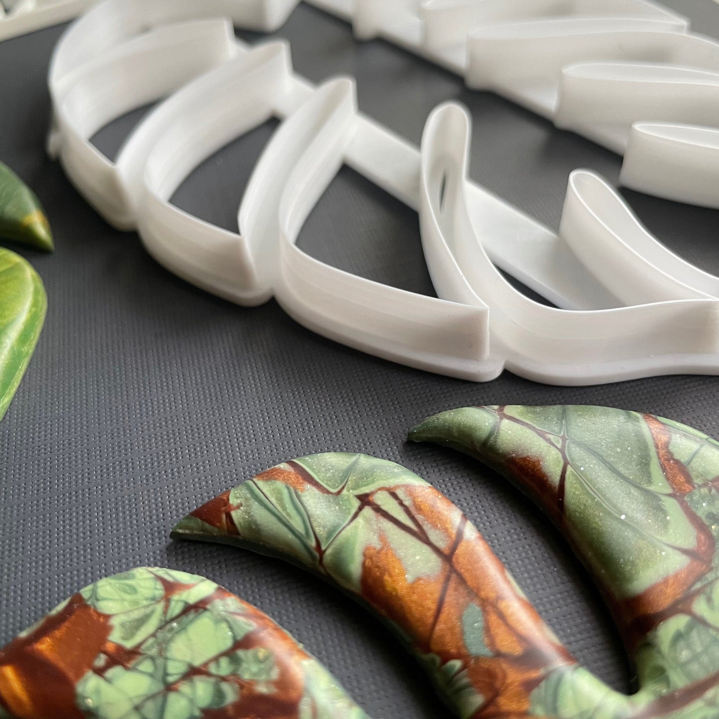 Monstera leaf large cutter - made for use with polymer clay
