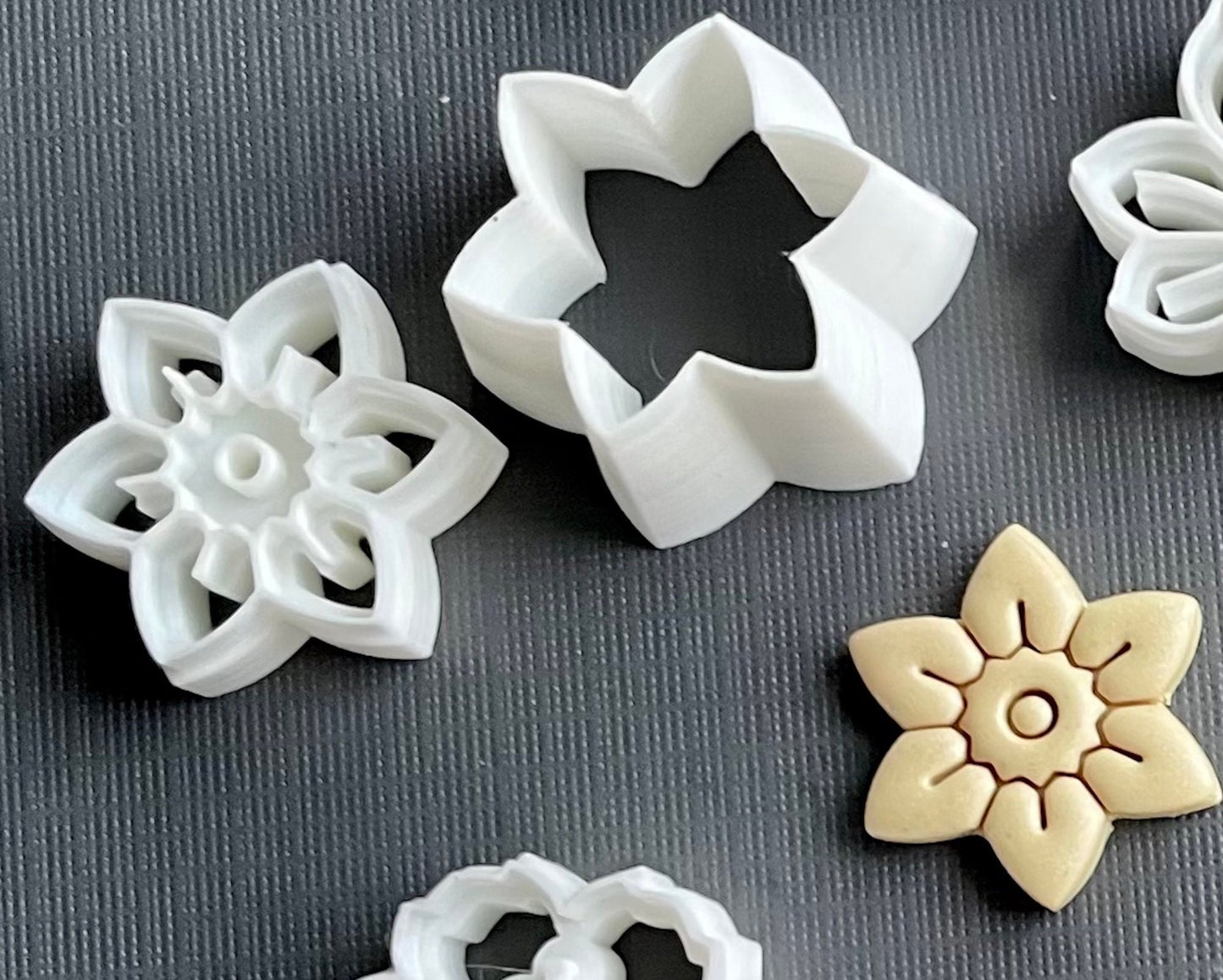 One-Inch Flower Stamp and Cutter Set (#3) - Polymer Clay Tools